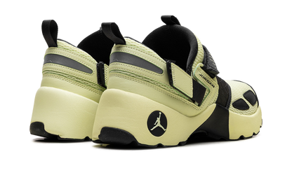Trunner LX "Luminous Green" HQ2164 302