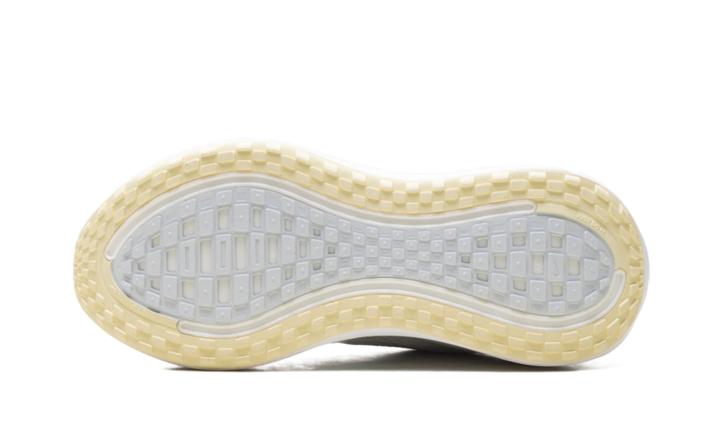 Vomero Plus WMNS "Photon Dust Alabaster" HV8154 009