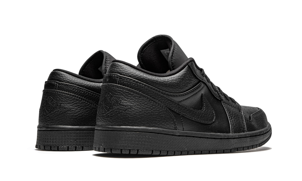 1 Low "Triple Black" 553558 091