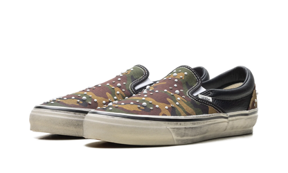 LX Classic Slip-On 98 "Pearlized Pack Camo Black" VN000D9PCAK