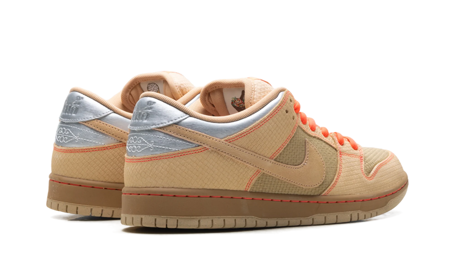 SB Dunk Low "Som Tum" IB6206 701