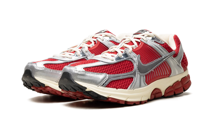 Zoom Vomero 5 "Gym Red Chrome" IM3486 600