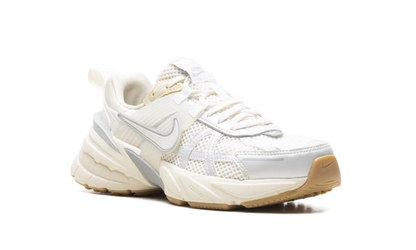 V2K Run WMNS "White Photon Dust Fir" FD0736 108