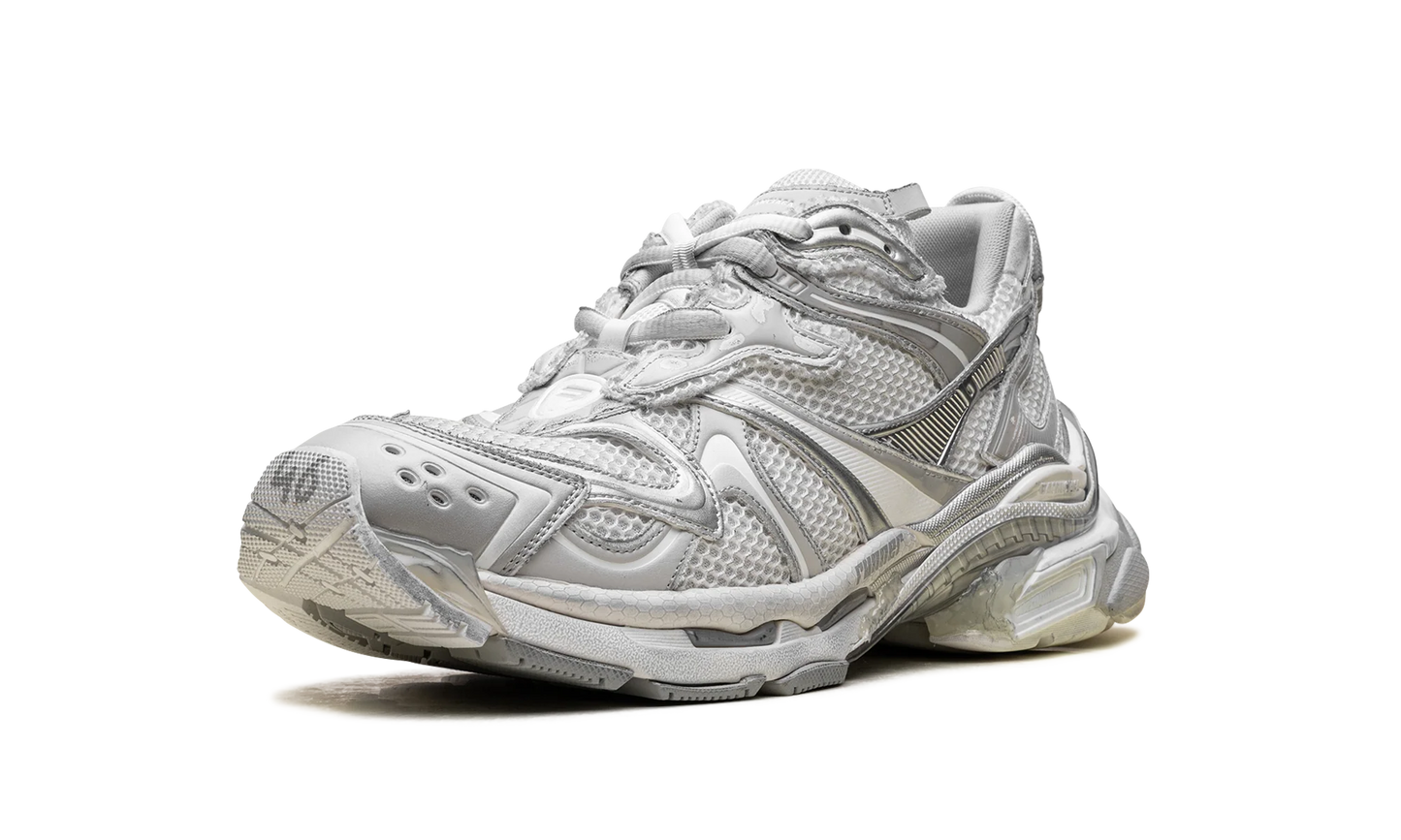 Runner Sneaker "Worn-Out - White Silver" 779066 W3RXP 9110
