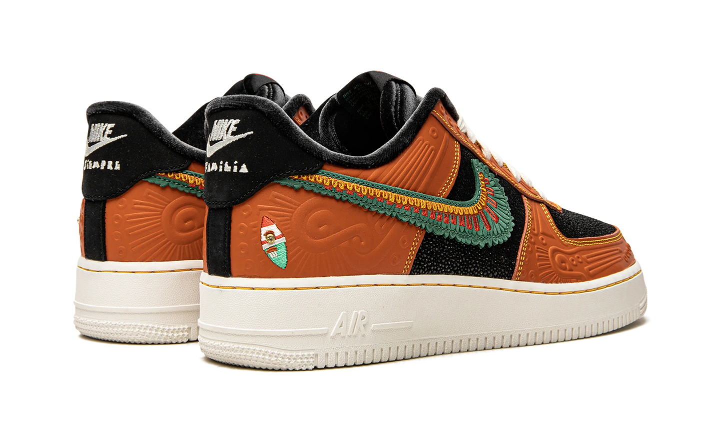 Air Force 1 '07 LX "Siempre Familia" DO2157 816