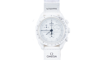 Swatch x Omega Bioceramic Moonswatch "Mission To Moonphase Snoopy" SO33W700