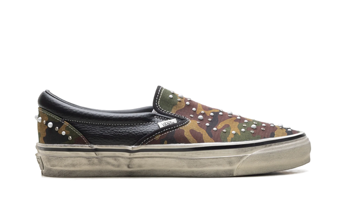LX Classic Slip-On 98 "Pearlized Pack Camo Black" VN000D9PCAK