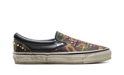 LX Classic Slip-On 98 "Pearlized Pack Camo Black" VN000D9PCAK