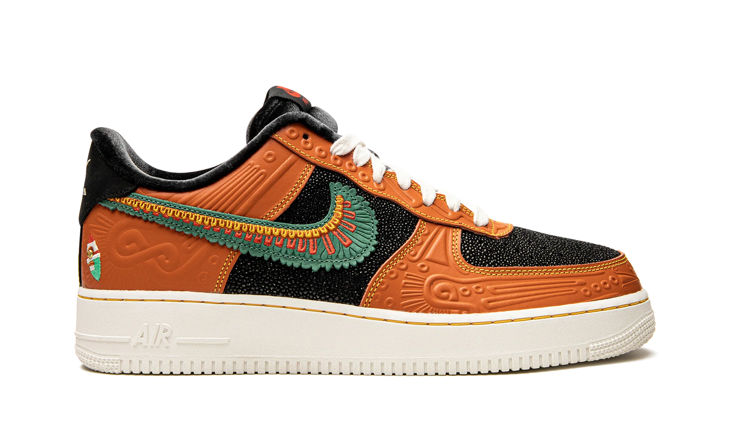 Air Force 1 '07 LX "Siempre Familia" DO2157 816