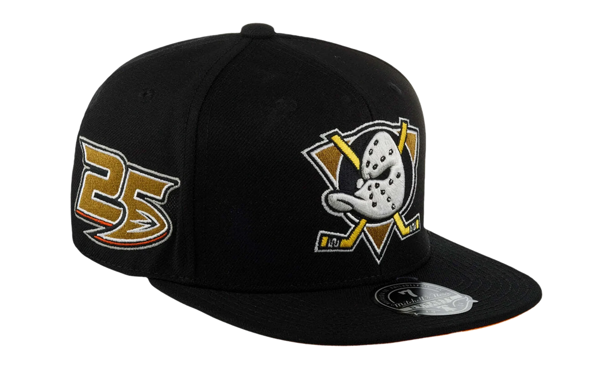 NHL Vintage Fitted Cap "Anaheim Ducks - Black" 6HSFSH22084 ADUBLCK