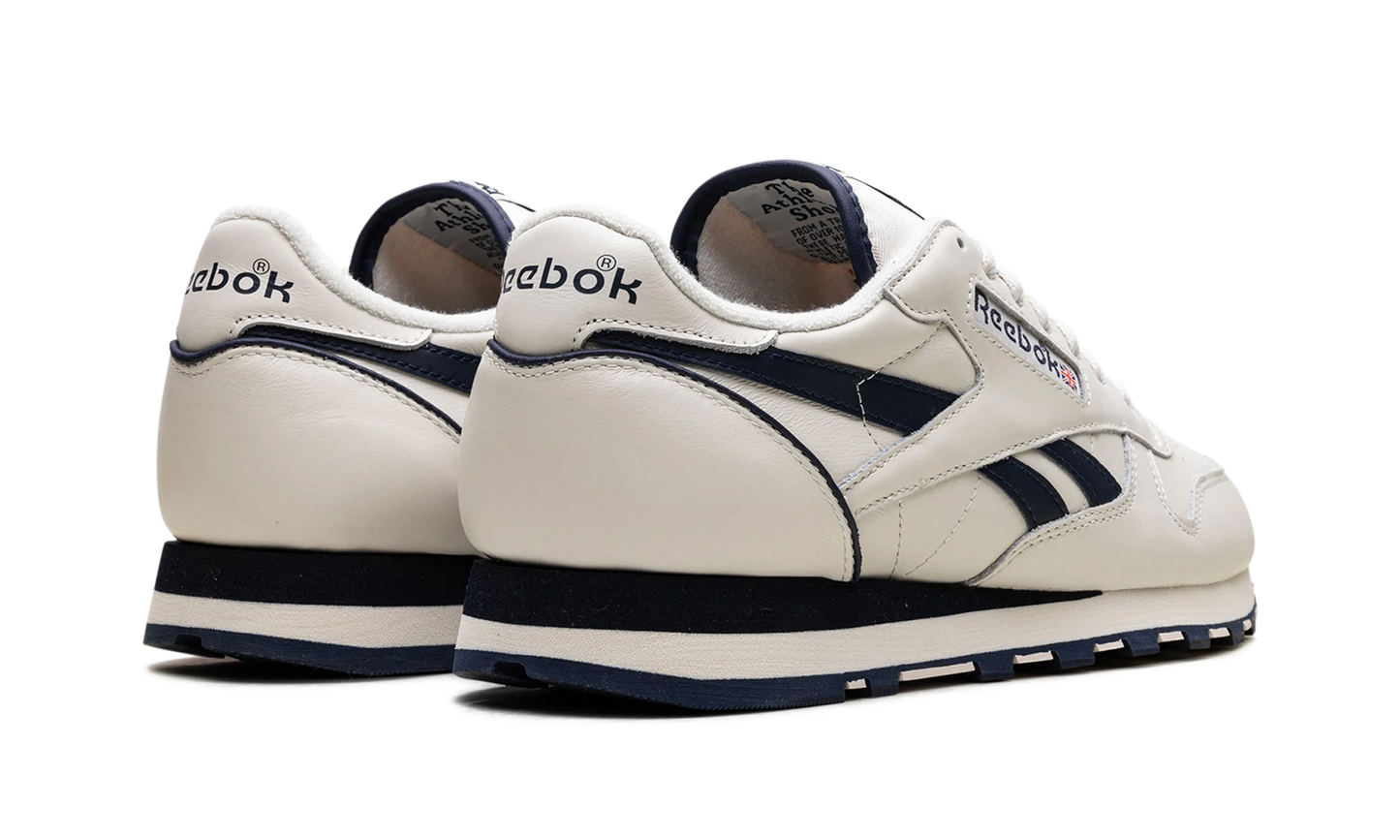 Classic Leather 1983 Vintage "White Navy" 100202782