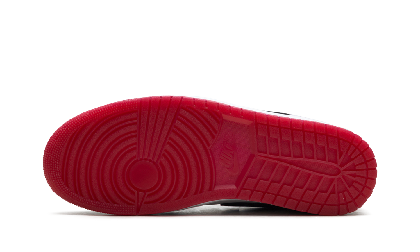 1 Low SE "Black Toe (2025)" IB8971 106