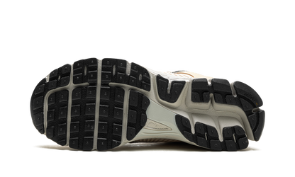 Zoom Vomero 5 WMNS"Pearl White" FN6742 200