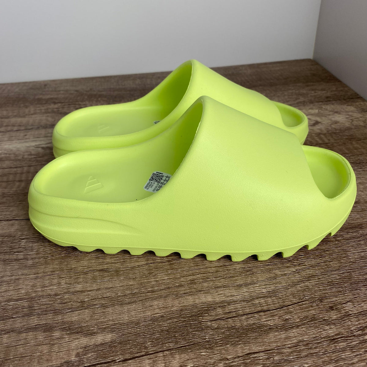Slide Glow Green