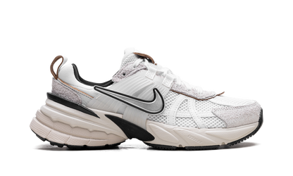 V2K Run Wmns"Summit White" FN6703 100