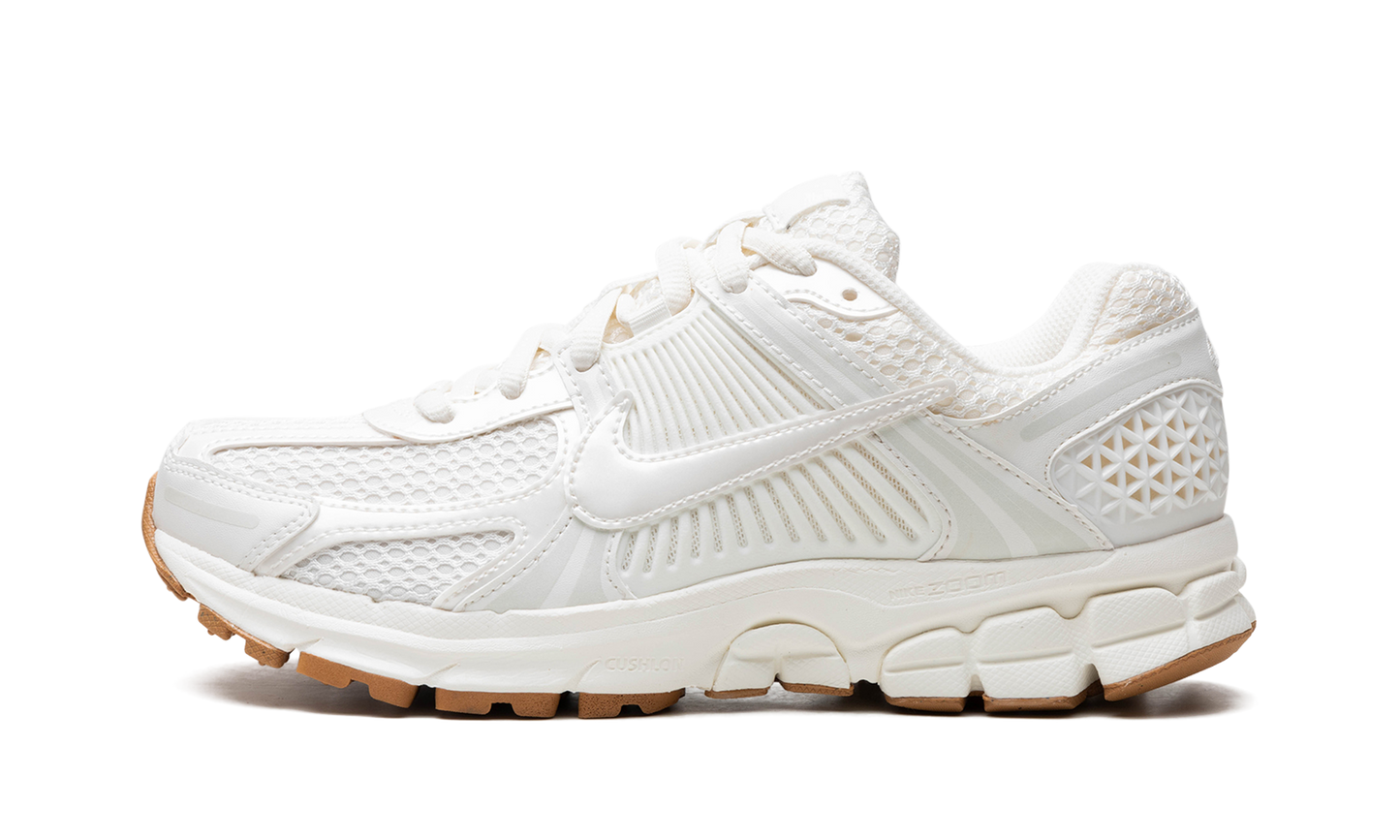 WMNS Zoom Vomero 5"SAIL GUM" HM5886 133