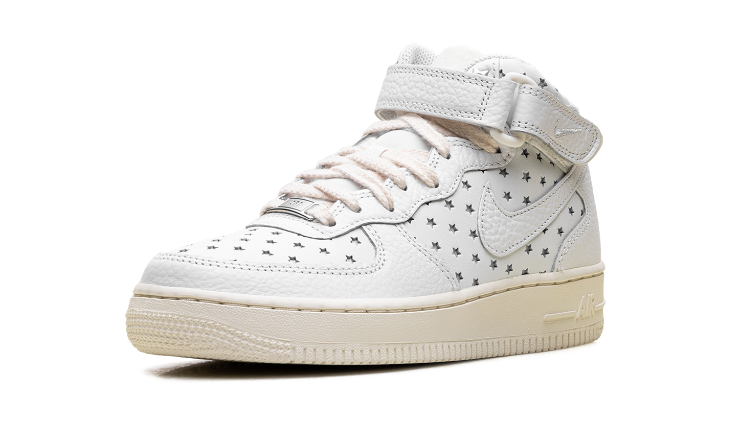 AIR FORCE 1 MID WMNS"CUT OUT STARS" DV3451 100