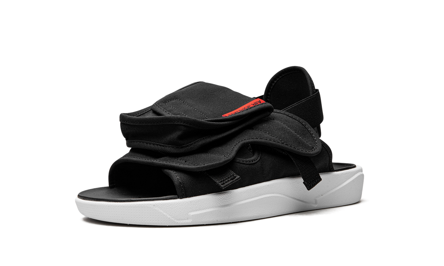 LS Slide "Black / White" CZ0791 006