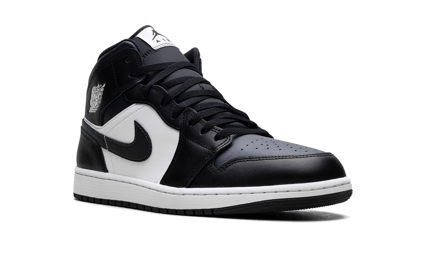 1 Mid "Off Noir Toe" DQ8426 010