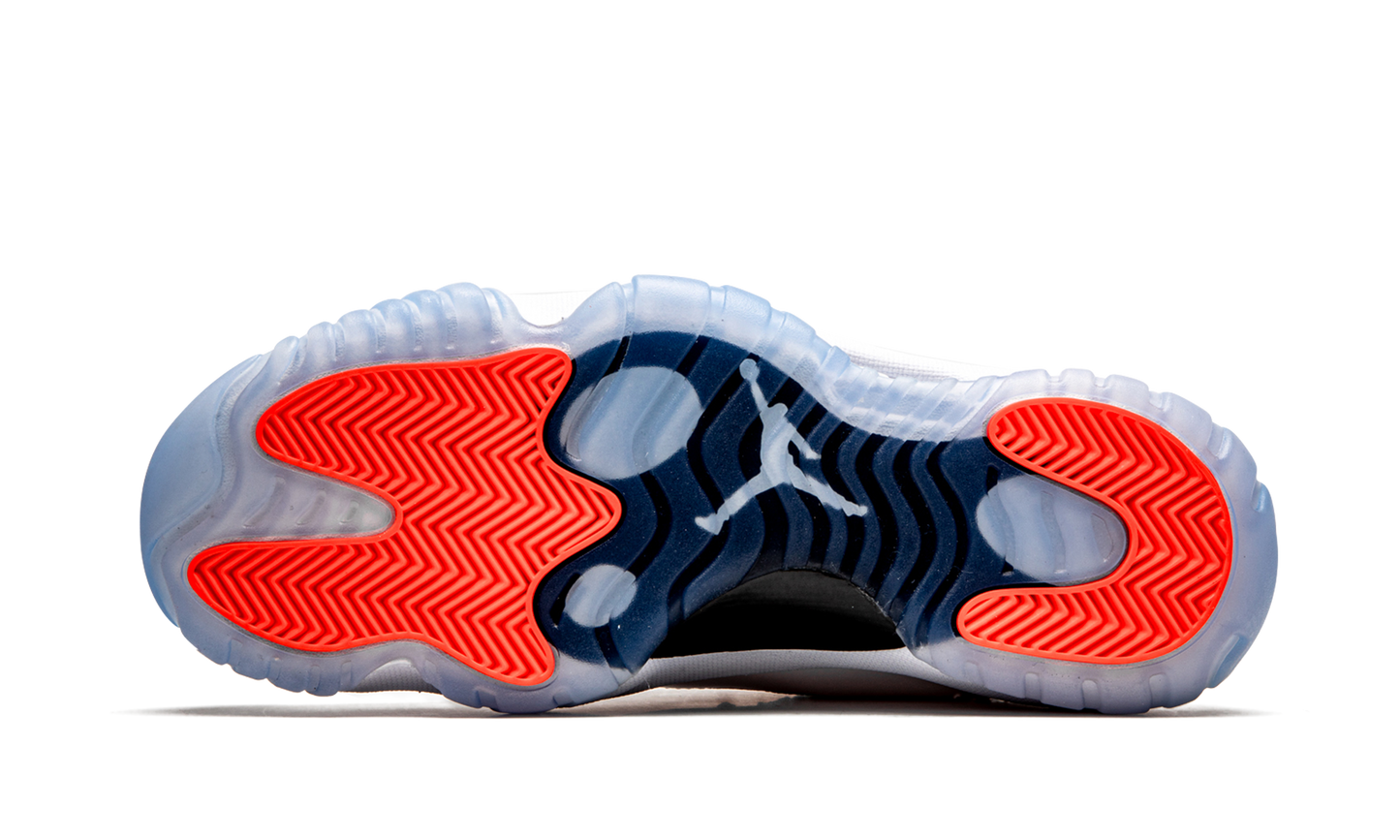 11 ADAPT "White - EU Plug" DD3523 100