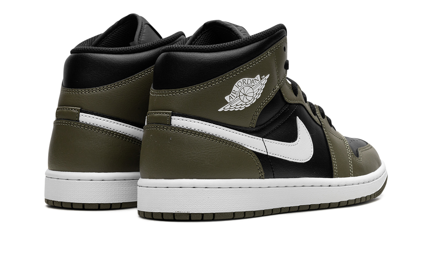 1 Mid "Olive Sail" DQ8426 092