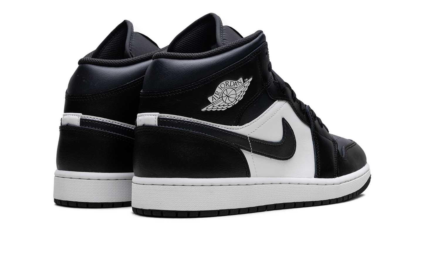 1 Mid "Off Noir Toe" DQ8426 010