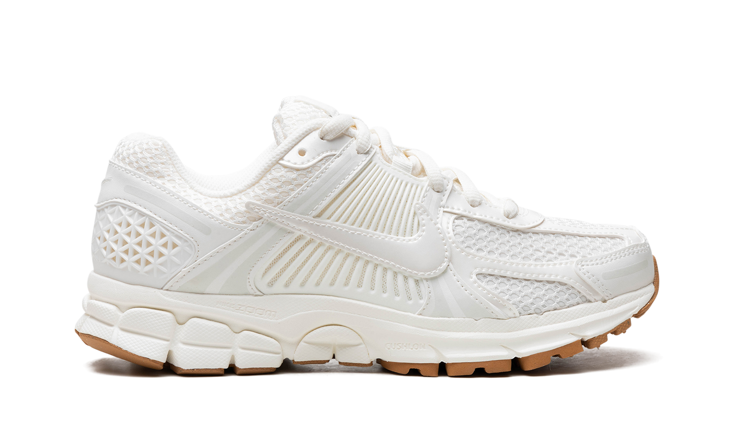 WMNS Zoom Vomero 5"SAIL GUM" HM5886 133