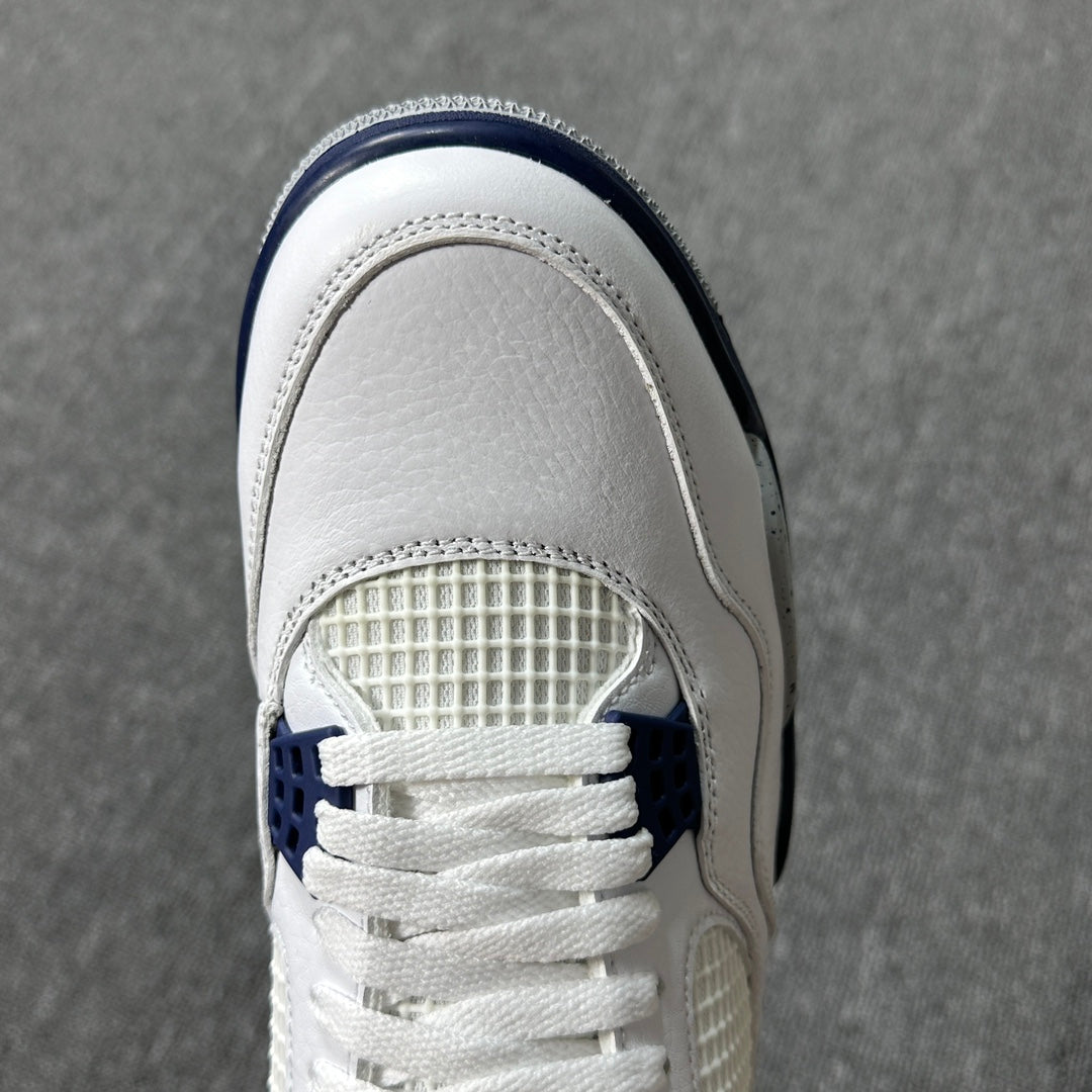 4 Retro Midnight Navy