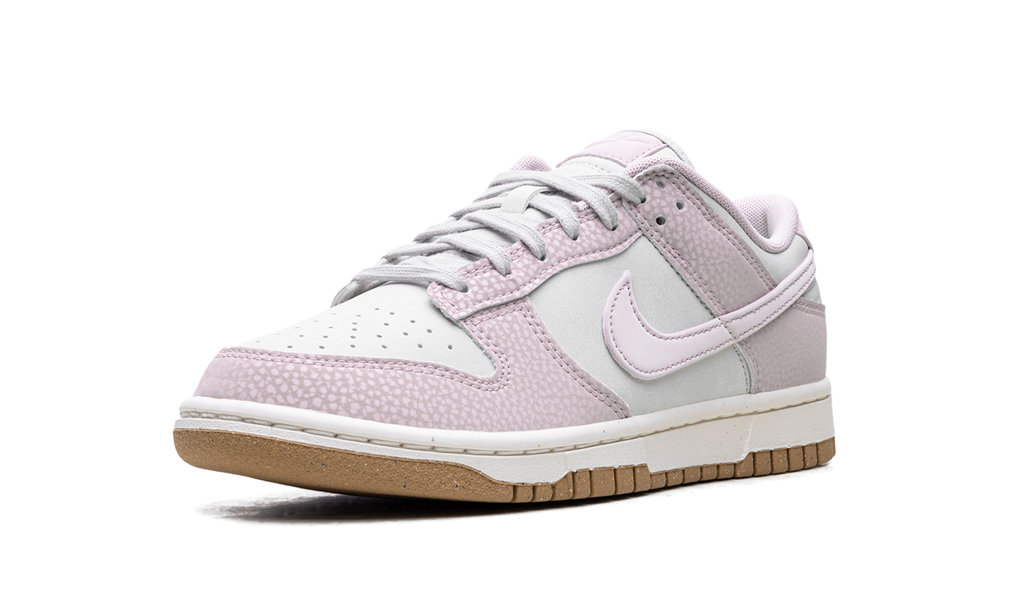 Dunk Low WMNS"Platinum Violet" FN6345 001