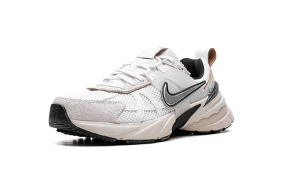 V2K Run Wmns"Summit White" FN6703 100