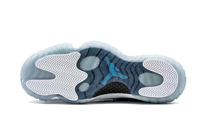 11 Retro "Pantone" 689479 405