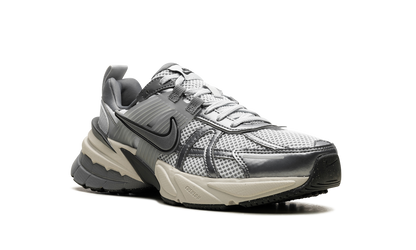 V2K RUN WMNS"Pure Platinum Wolf Grey" FD0736 003