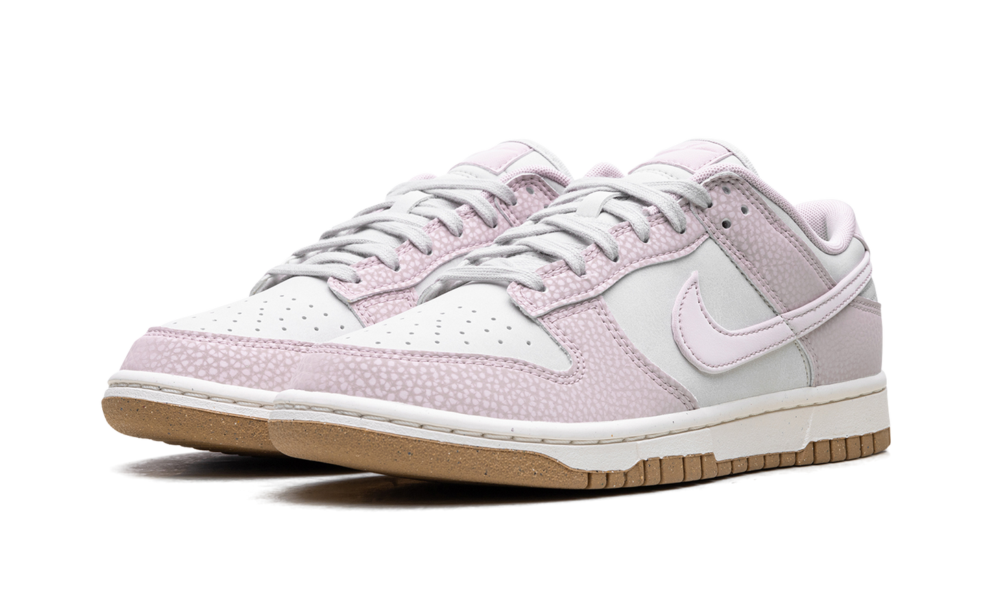 Dunk Low WMNS"Platinum Violet" FN6345 001