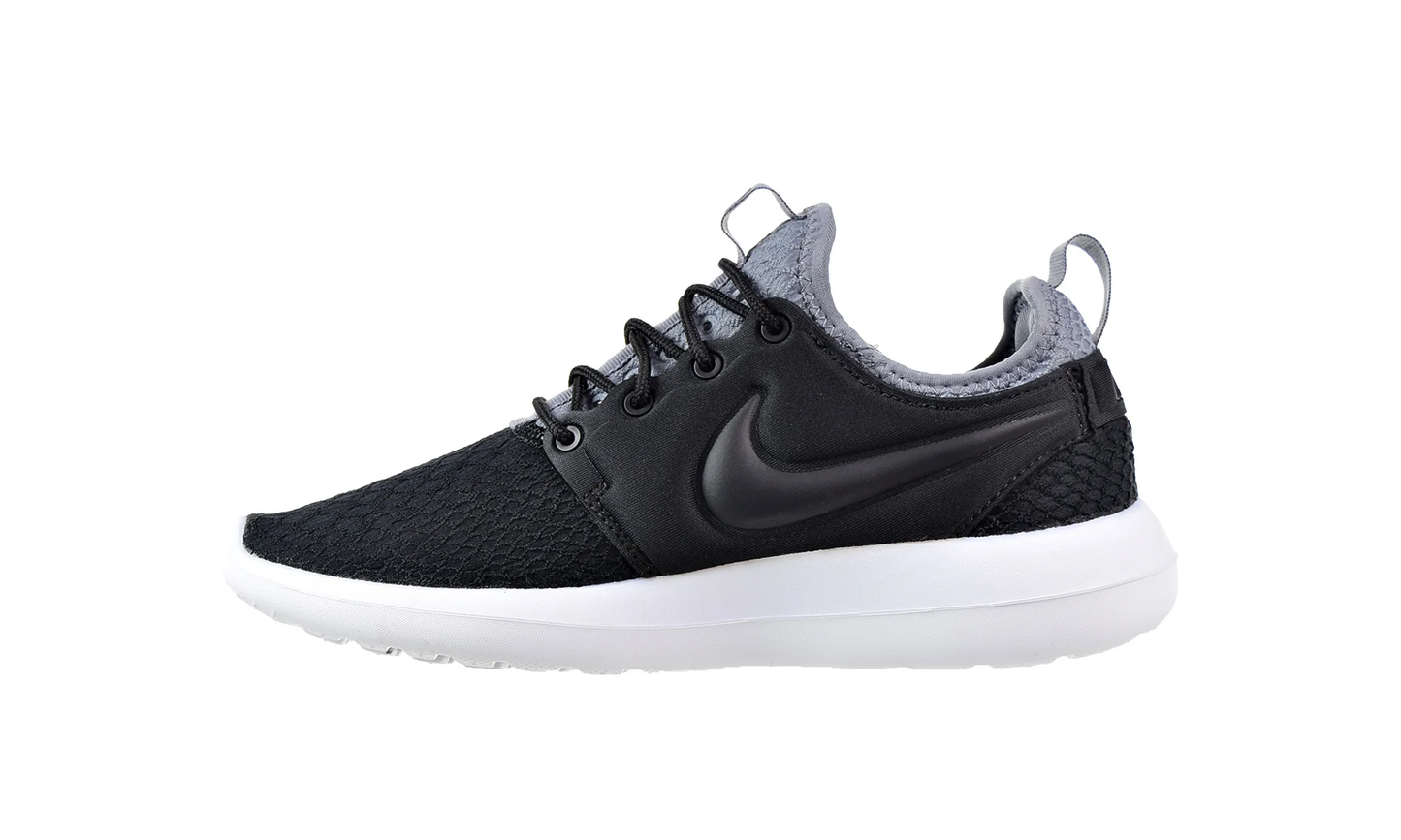 Roshe Two SE WMNS"Black/Black/Cool Grey/White" 881188 001