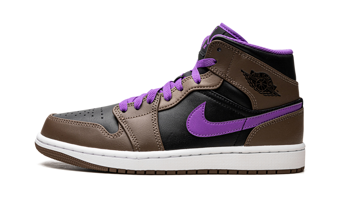 1 Mid "Palomino" DQ8426 215