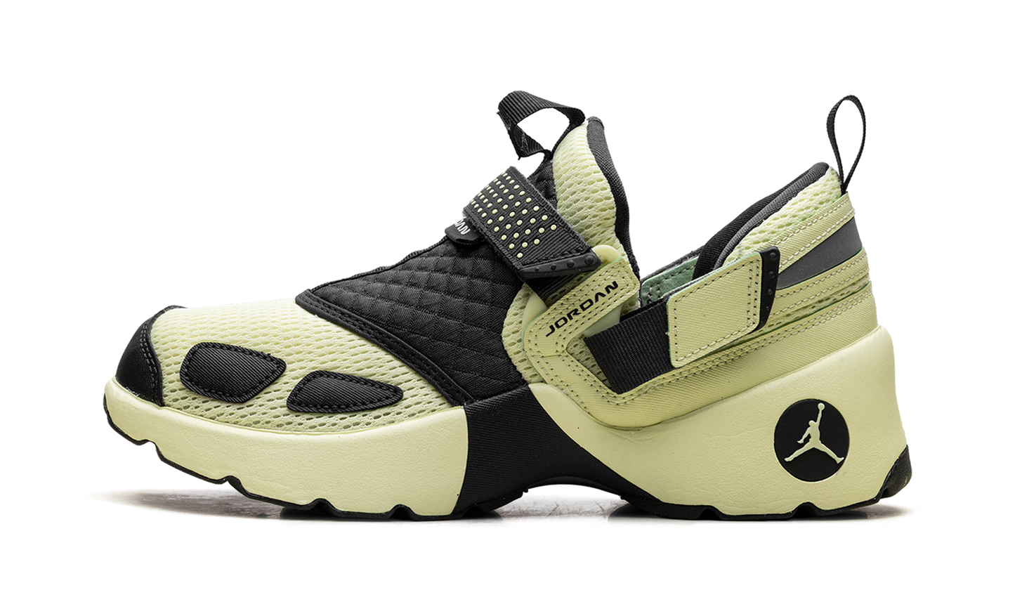 Trunner LX "Luminous Green" HQ2164 302