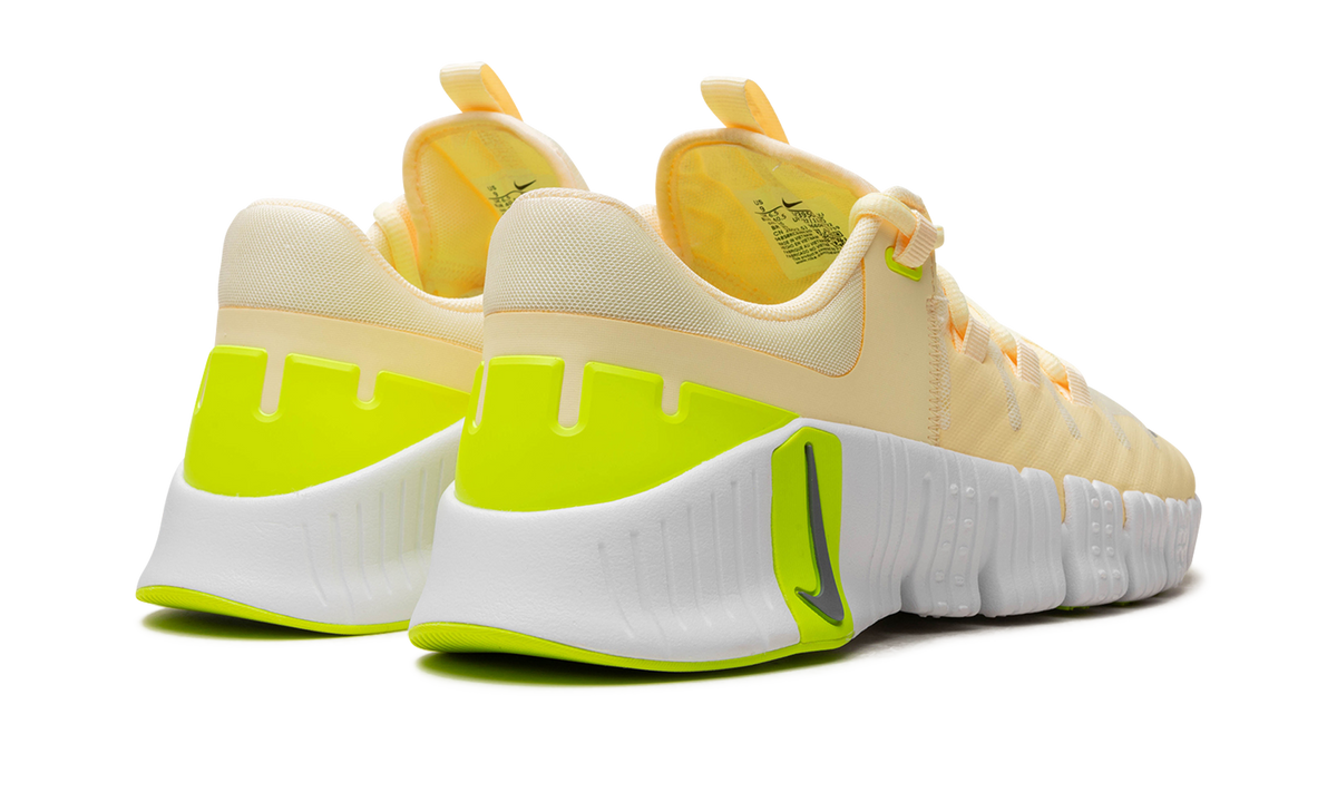 Free Metcon 5 WMNS"Citron Tint Volt" DV3950 800