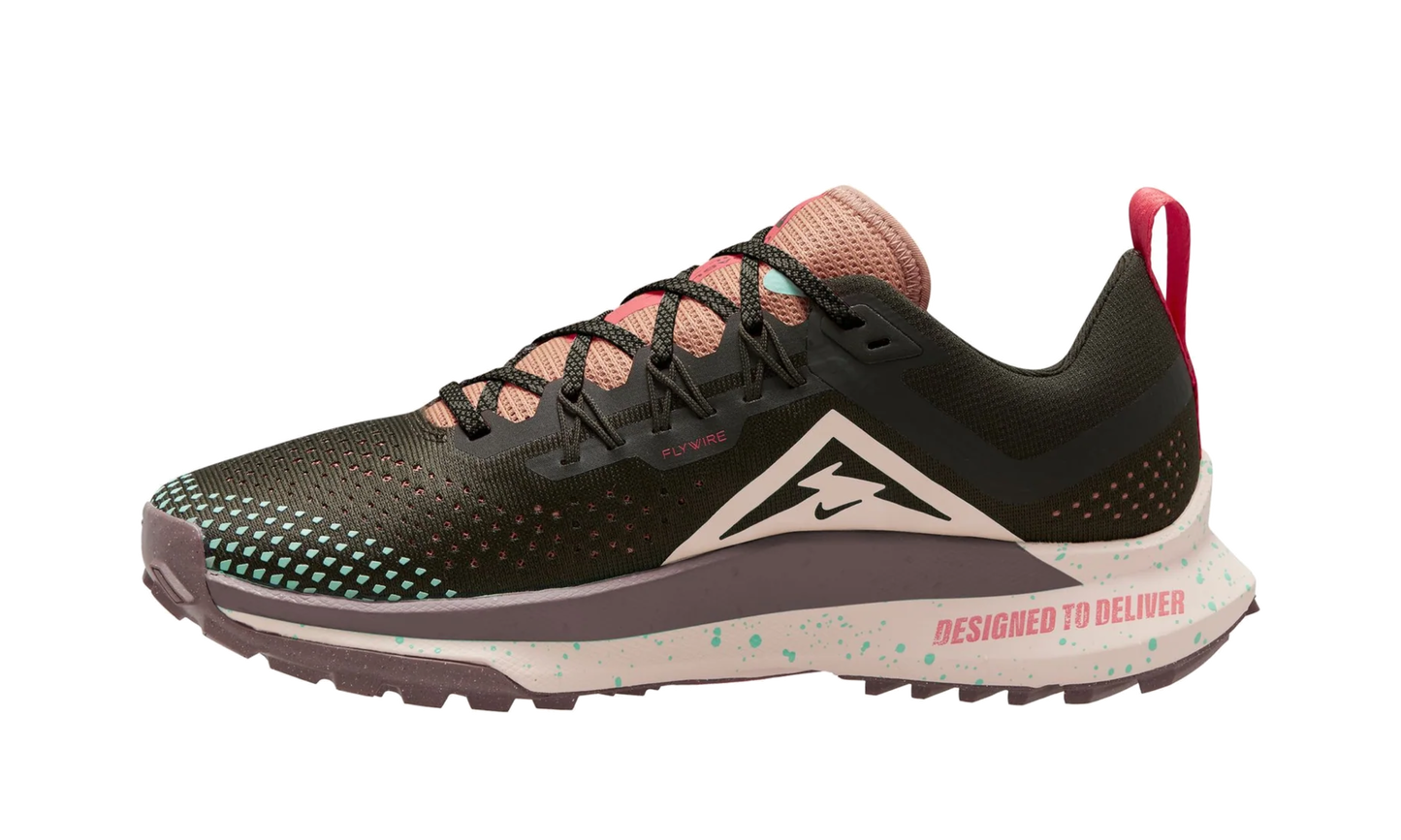 React Pegasus Trail 4 WMNS"Sequoia Guava Ice" DJ6159 300