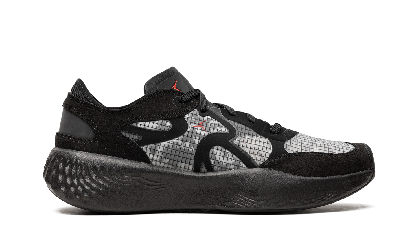 Delta 3 Low "Black Anthracite" DN2647 060