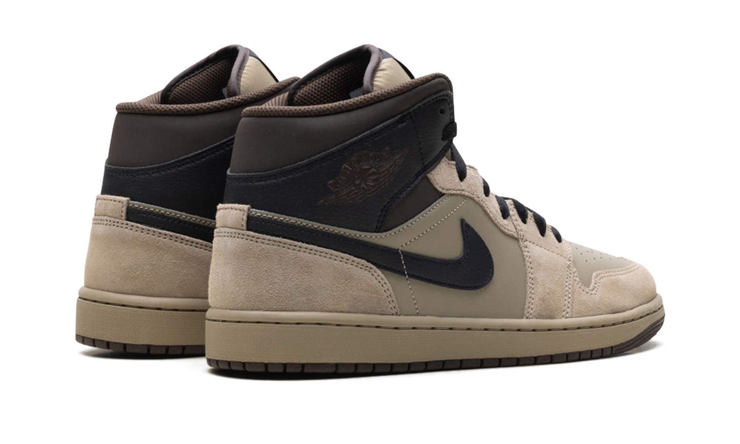 1 Mid "Khaki Baroque Brown" HV6422 200