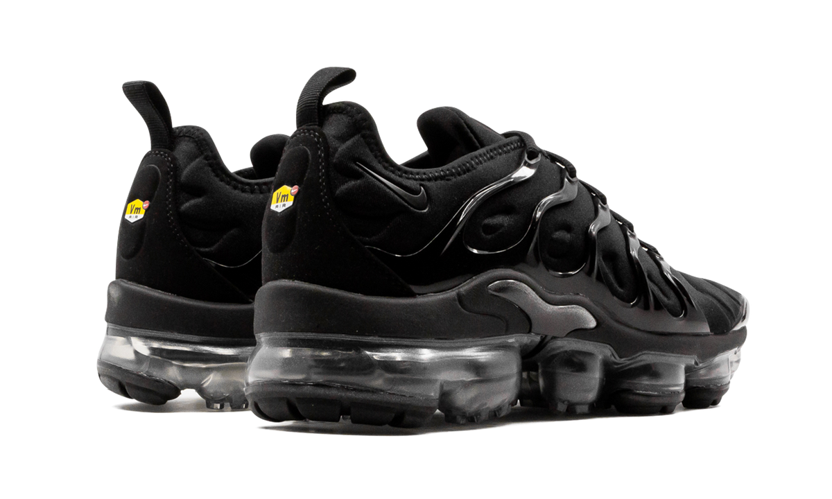 AIR VAPORMAX PLUS WMNS"Triple Black" DH1063 001