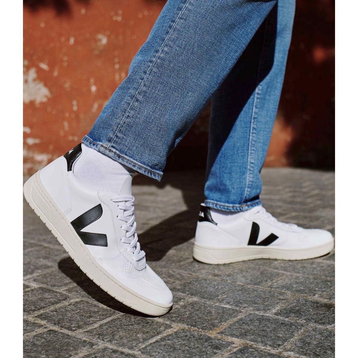 Men's V-10 Leather Sneaker in White Black