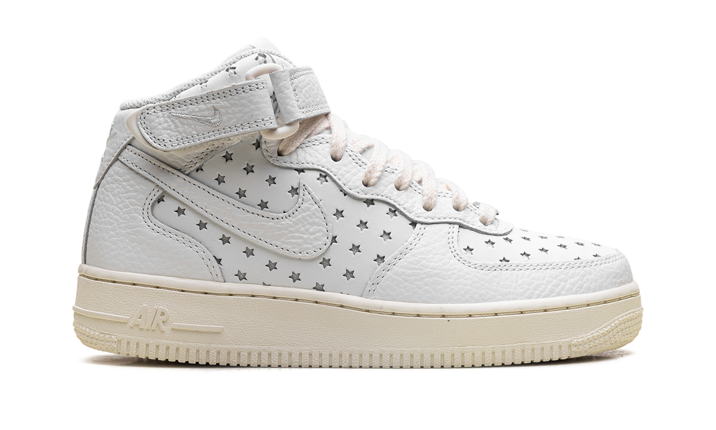 AIR FORCE 1 MID WMNS"CUT OUT STARS" DV3451 100