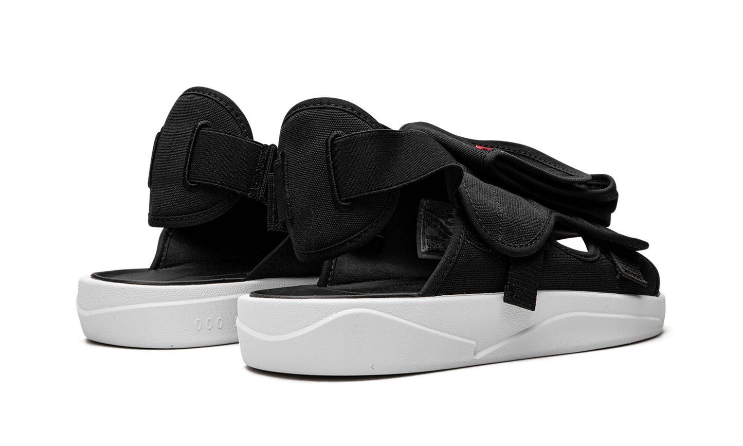 LS Slide "Black / White" CZ0791 006