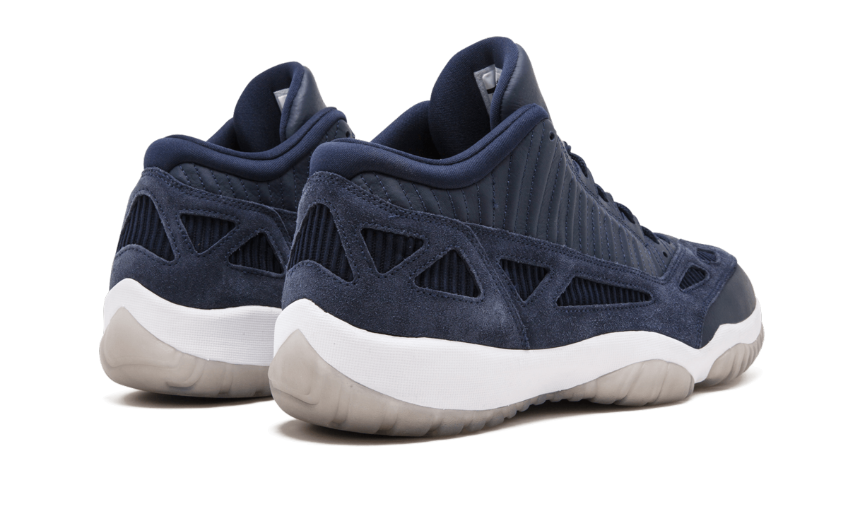 11 Retro Low IE "Obsidian" 919712 400