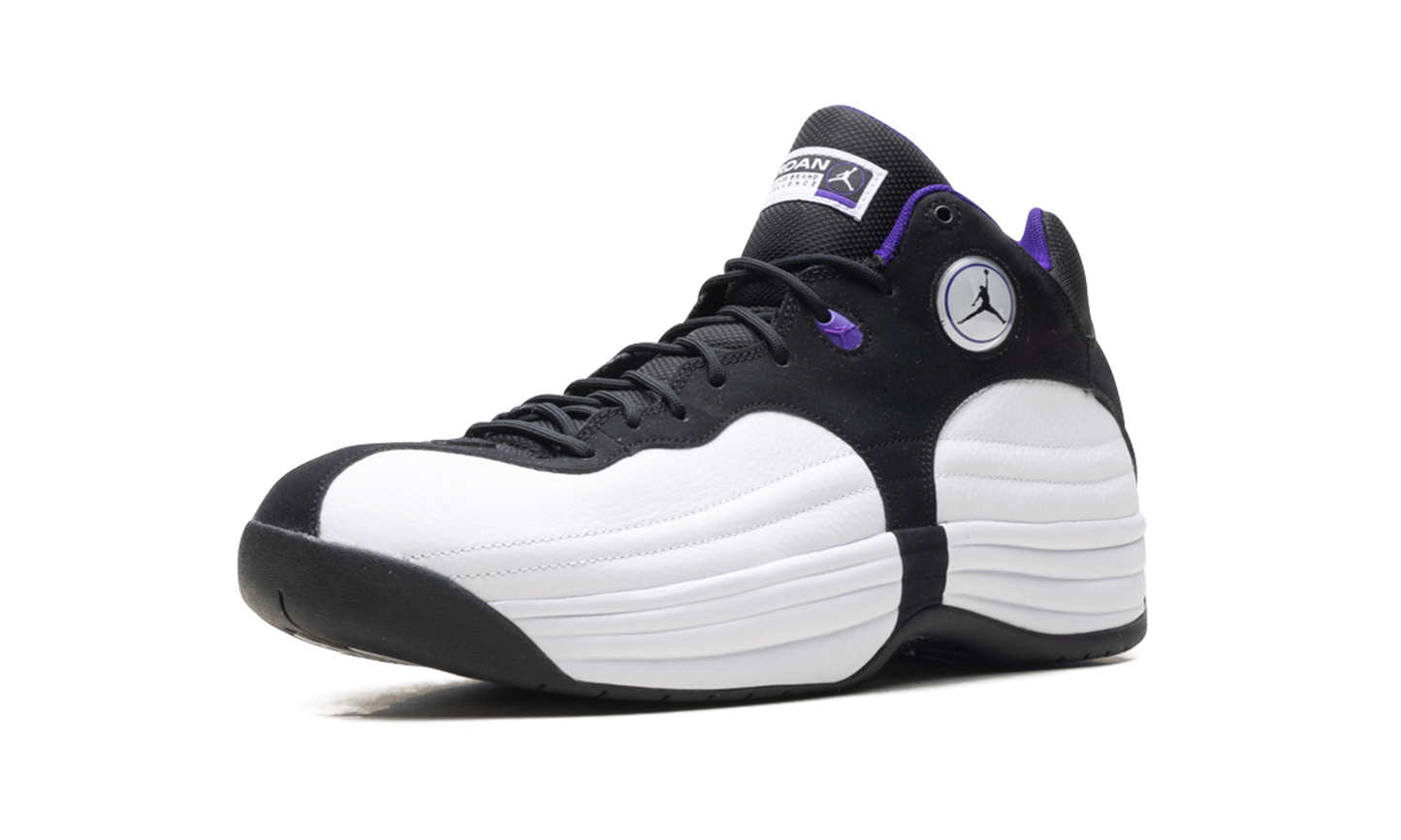 Jumpman Team "White/Field Purple" CV8926 105