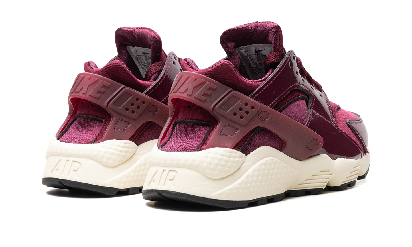 Air Huarache WMNS"BEETROOT" DQ8584 600