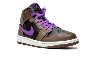 1 Mid "Palomino" DQ8426 215