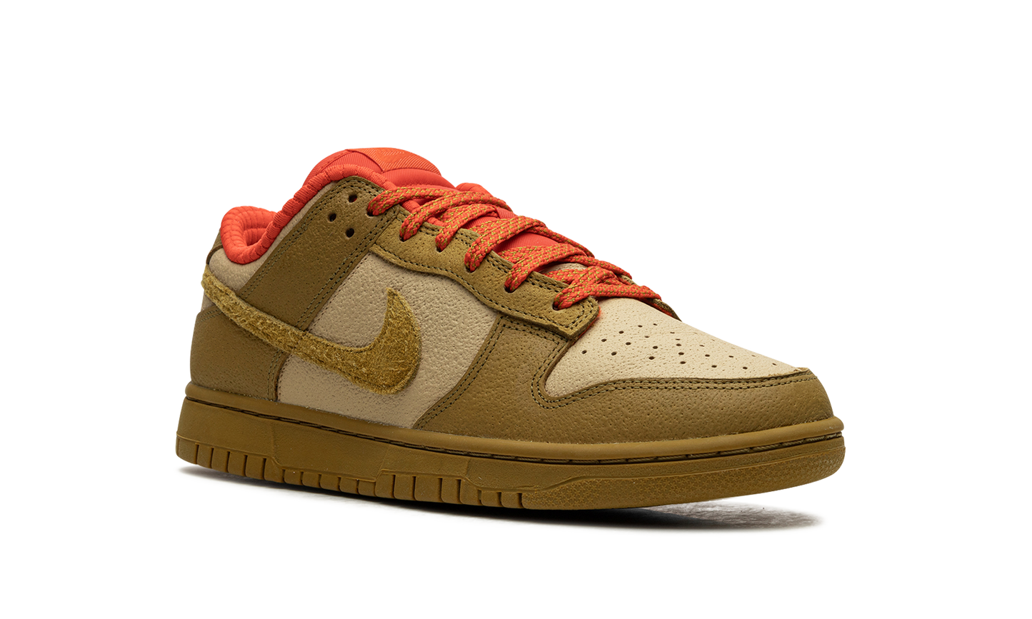 DUNK LOW WMNS"Bronzine Picante Red" FQ8897 252