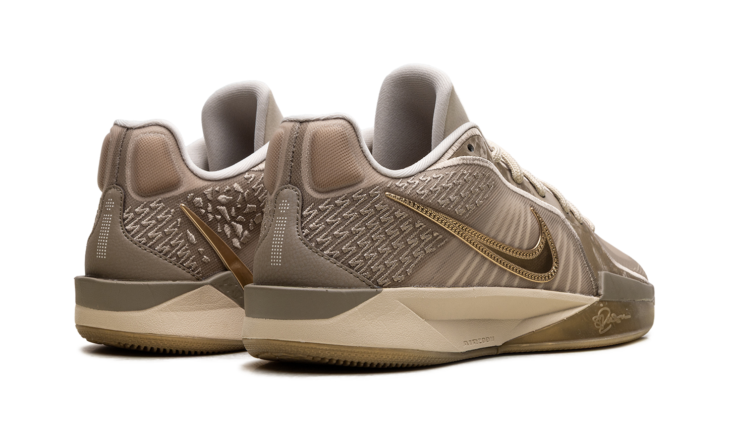 Sabrina 2 NRG WMNS"Stronger Than Gold" HF1799 200